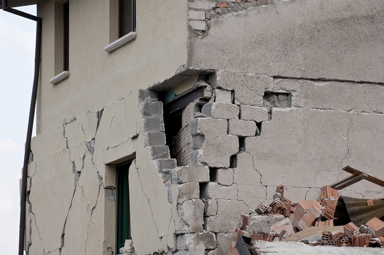 Jak zorganizować wywóz gruzu i odpadów budowlanych w Toruniu?