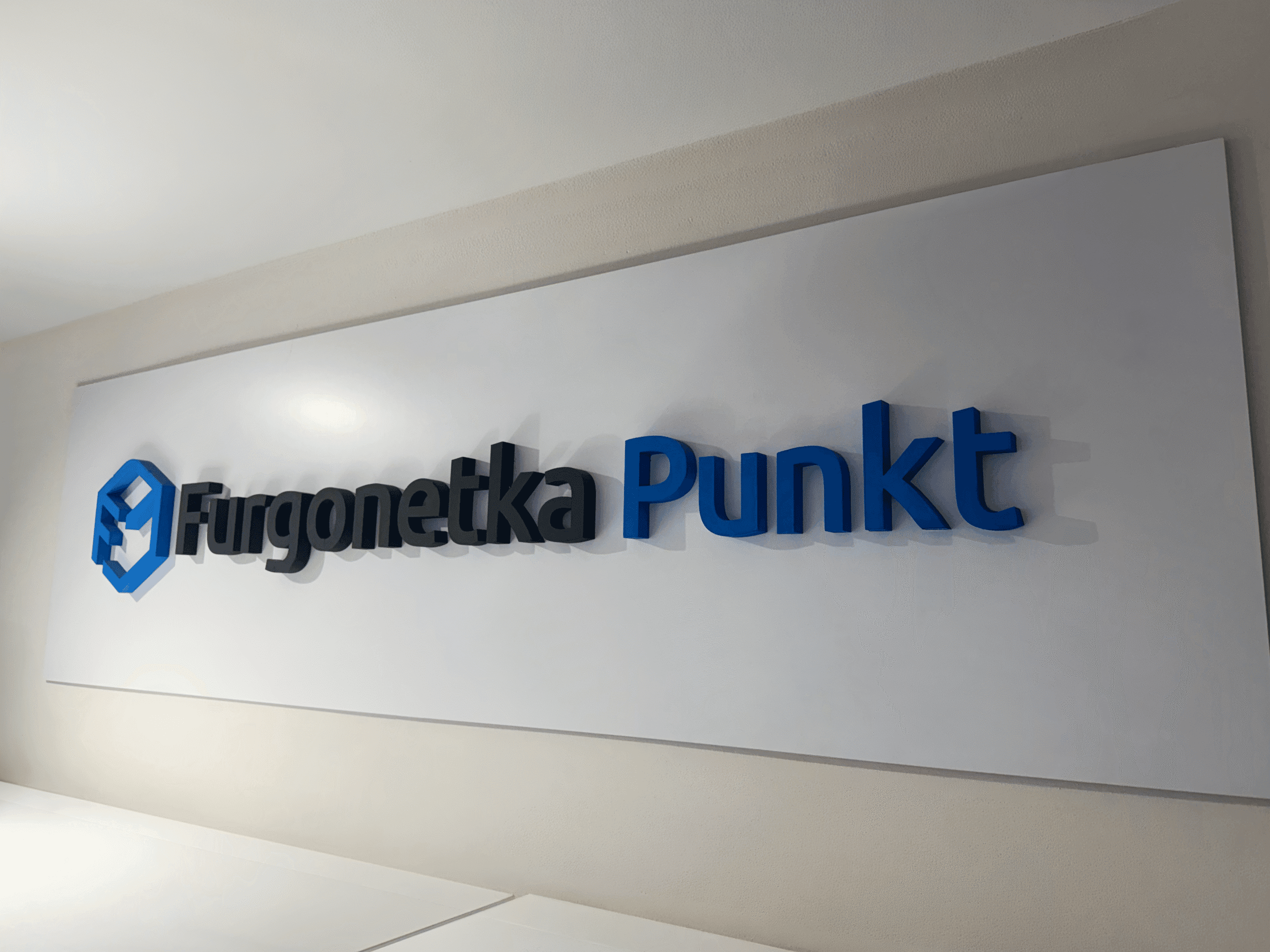 Nadajesz paczkę w Toruniu? Teraz zrobisz to niezależnie od kuriera – w jednym miejscu