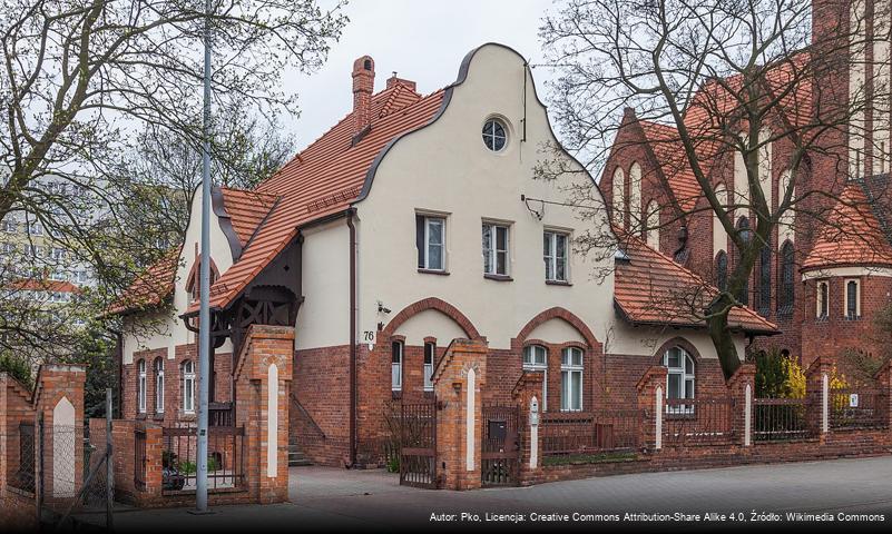 Plebania kościoła Matki Boskiej Zwycięskiej w Toruniu